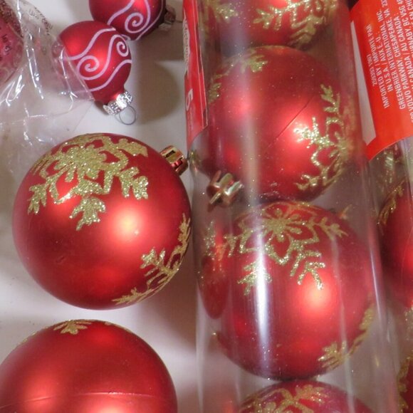 Red and Gold Christmas Ornament collection - Picture 7 of 14
